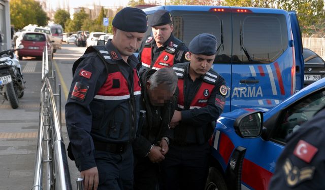 Yol kenarında cesedi bulunan Rafet'in baba, anne ve ablası adliyede (2)