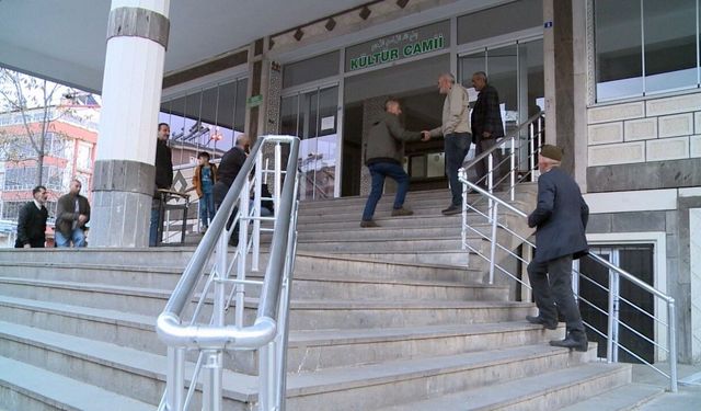 20 kişiyle başlayan ‘mahalle iftarı’ geleneği, 22’nci yılda 1000 kişiye ulaştı