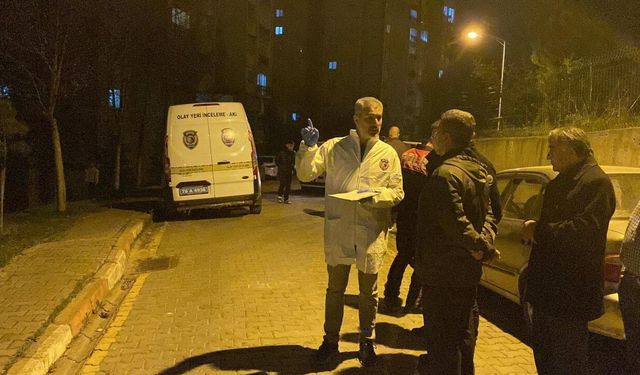 4'üncü kattan düşen Elanur, ağır yaralandı