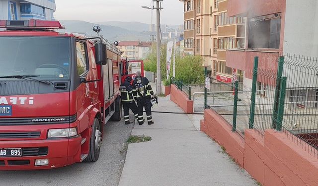 Bayram namazına giden yabancı uyruklu öğrencilerin evinde yangın çıktı