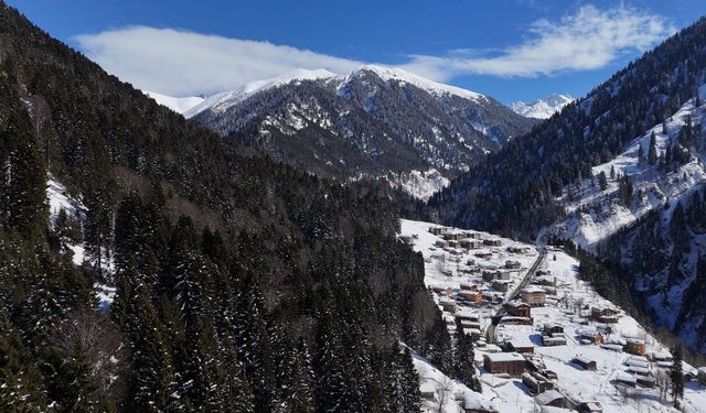 Bayram tatili uzadı, Ayder'e ilgi arttı