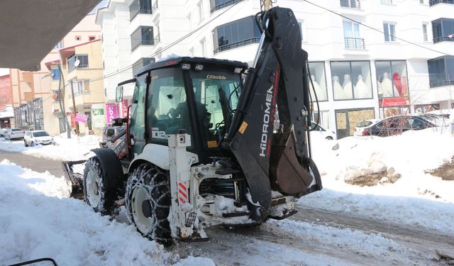 Bingöl'de kar; 130 köy yolu ulaşıma kapandı (2)
