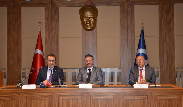 Dönmez: Yapay zeka alanında çok iç açıcı bir durumda değiliz (2)