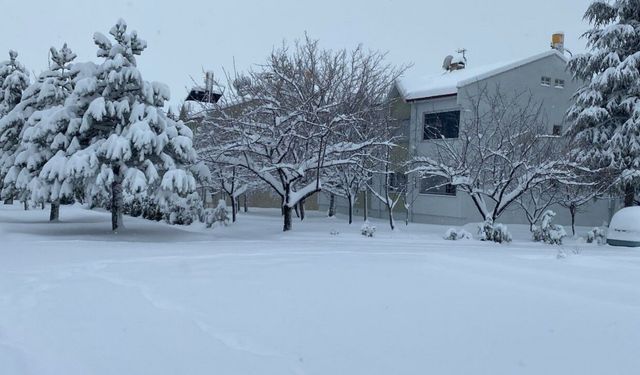 Erzincan'da eğitime kar engeli