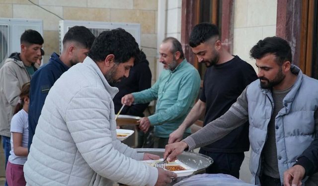 İmamdan iftar yemeği