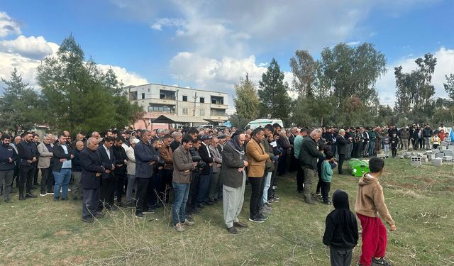 Minibüsle çarpışan motosiklet sürücüsü, 10 günlük yaşam mücadelesini kaybetti