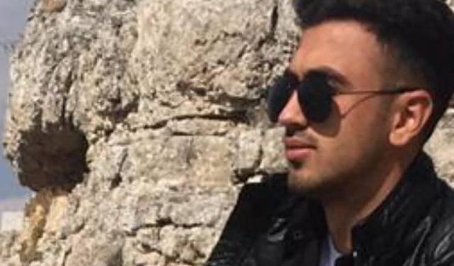 Otomobilin devrildiği kaza ölen Emre toprağa verildi