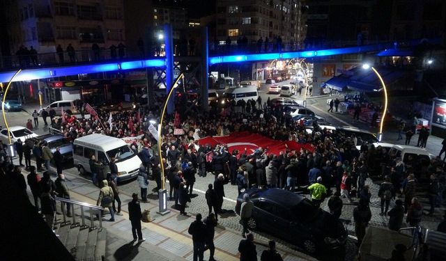 Rize'de İmamoğlu'na destek yürüyüşünde arbede; 1 gözaltı