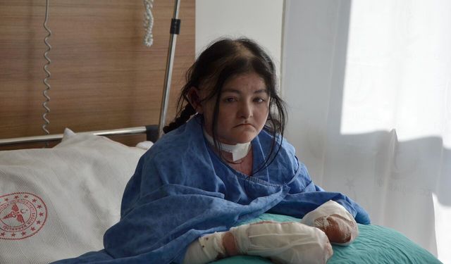 Amerikalı Arias'ın 20 yıldır kullanamadığı parmakları Eskişehir'deki operasyonla açıldı
