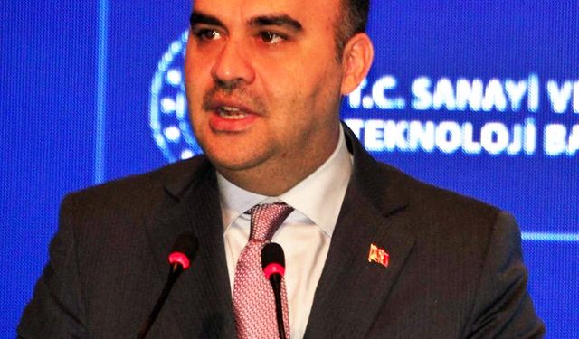 Bakan Kacır: Turizm gelirlerinde 61,1 milyar dolarla yeni bir rekora imza attık