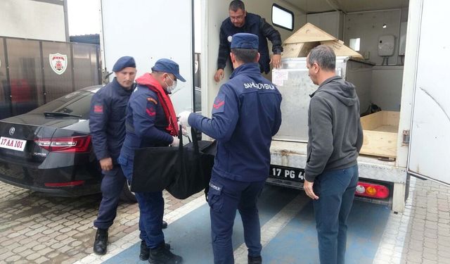 Batan göçmen botundaki 4 yaşındaki çocuk aranıyor
