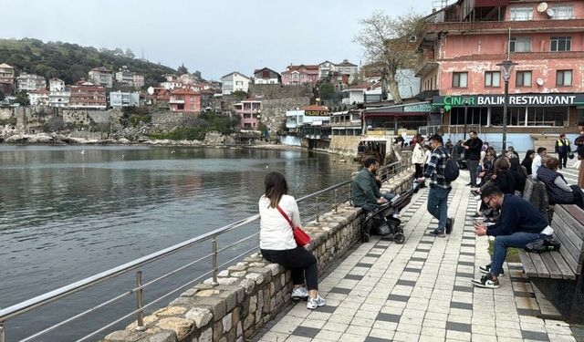 Bayram tatilinde 6 bin nüfuslu ilçeye 130 bin kişi geldi