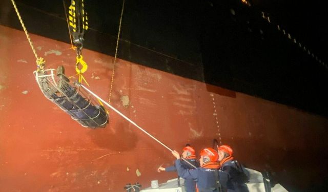 Çanakkale’de gemide yaralanan personel tahliye edildi