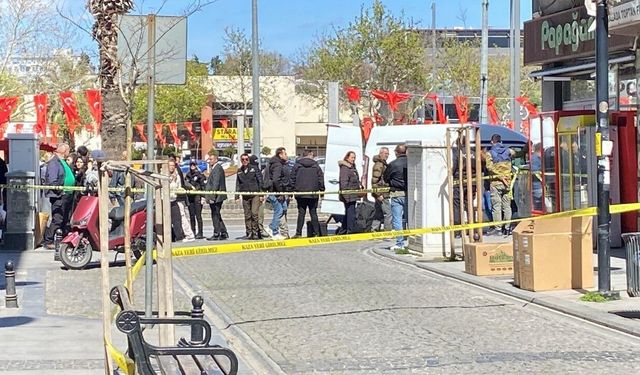 Fünye ile patlatılan kutudan kağıt çıktı
