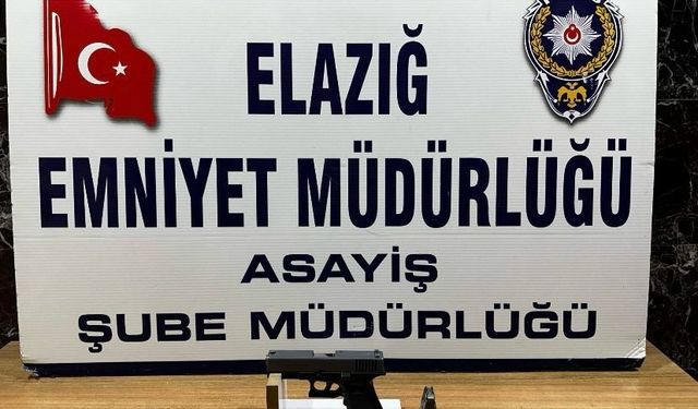Kafede yanına gelip, kendisini dışarı çıkarmak isteyen 2 kişiyi vuran şüpheli, tutuklandı