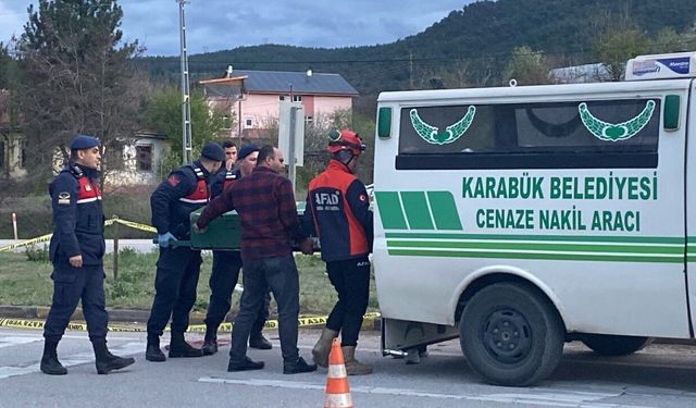 Karabük'te TIR ile otomobil çarpıştı; aynı aileden 3 ölü, 2 yaralı