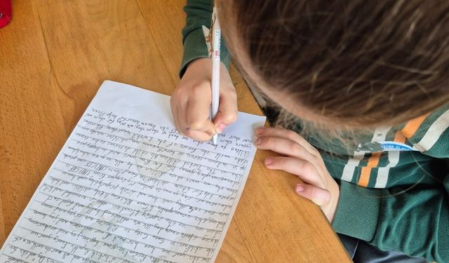 Öğrencilerden savaş bölgelerindeki çocuklara destek için UNICEF’e mektup