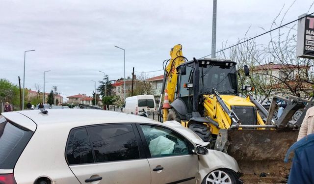 Tekirdağ’da otomobil ile motosiklet çarpıştı: 2 yaralı