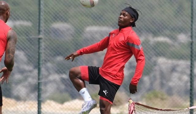 Hatayspor, Göztepe mesaisini sürdürdü