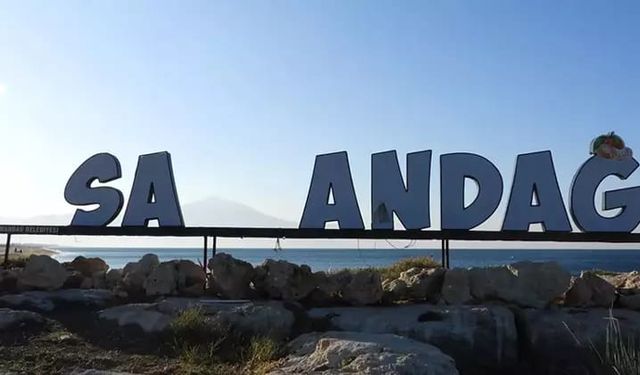 ‘Samandağ'ın kırılan kalp logosundan sonra ‘ğ’ harfi de çalındı