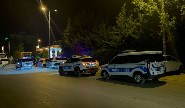 16 yaşındaki kız, 17 yaşındaki kızı bıçakladı