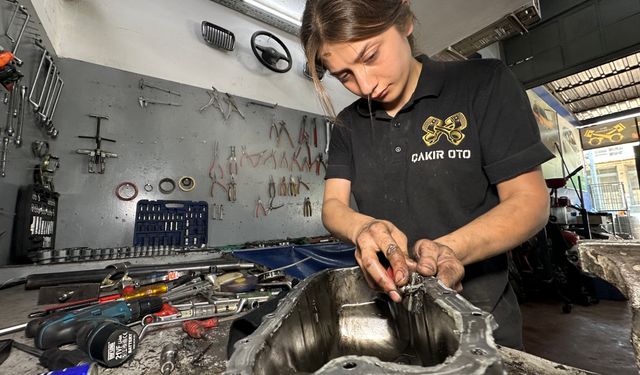 Araçlara meraklı İncilay, sanayide kalfa oldu; tek başına motor tamir ediyor