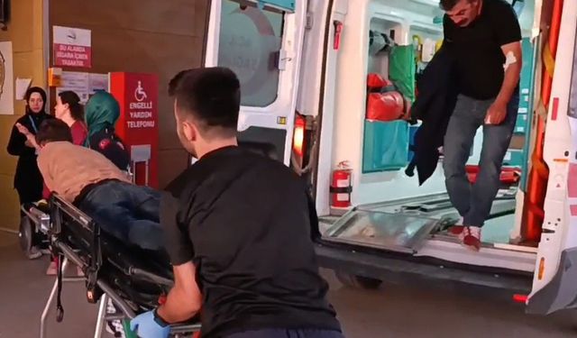 Bursa'da iki grup arasında bıçaklı- sopalı kavga:4 yaralı