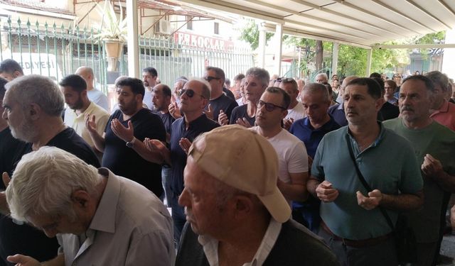 İzmir'de zincirleme kaza: 5 ölü, 2 yaralı (2)