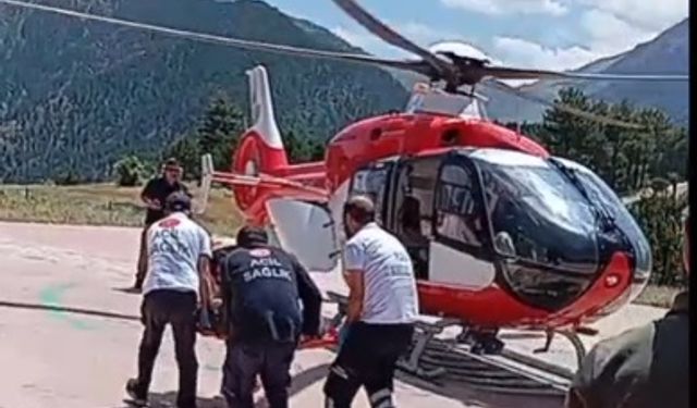 Kayseri'de traktör uçuruma yuvarlandı: 2'si ağır 8 yaralı