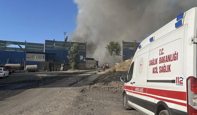 Kocaeli'de hurda yangını (2)