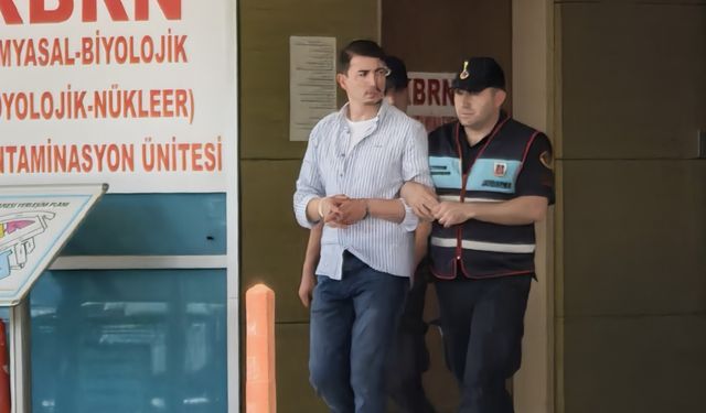'Yol verme' tartışmasında 1 kişiyi bıçaklayıp, 3 kişiyi de darbetmişti: tutuklandı