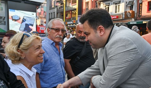 Beşiktaş Belediyesi’nden vatandaşlara aşure ikramı