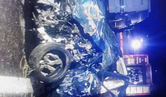 Edirne'de 3 aracın karıştığı kaza: Jandarma trafik tim komutanı ile hamile kadın ve eşi öldü