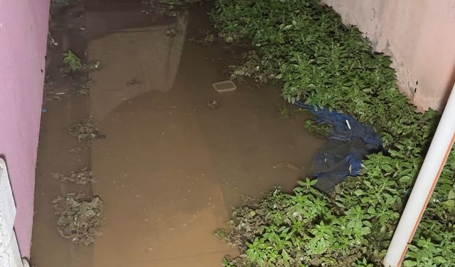 İstanbul- Avcılar'da 3 binanın bodrum katında atık su baskını
