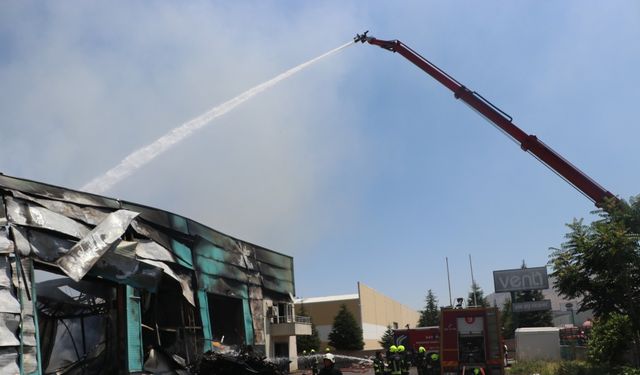 Kayseri'de mobilya fabrikasında yangın / Ek fotoğraflar