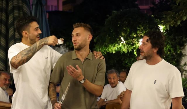 Trabzonspor’da teknik heyet ve futbolcular yemekte bir araya geldi