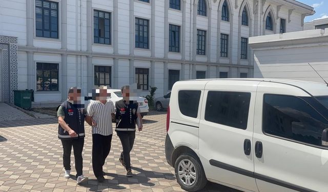 Üvey oğlunu göğsünden bıçakla yaraladı (2)