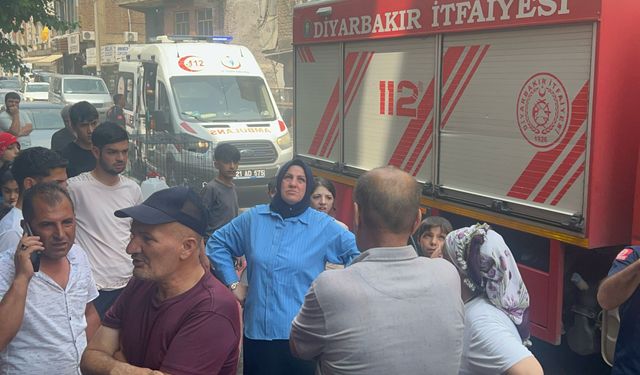 41 kızı erken yaşta evlilikten kurtarıp mücadelesiyle belgesele konu olan ‘Muhtar Ana', üniversiteli oldu / Ek fotoğraflar