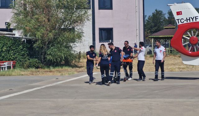Ambulans helikopter, uyluk kemiği kırılan hasta için havalandı