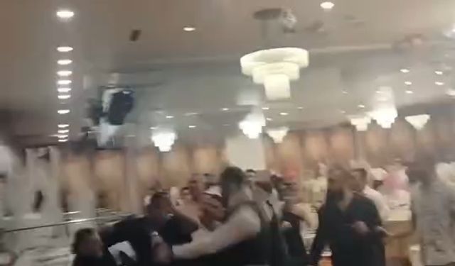 Adana'da, düğündeki kavga kamerada