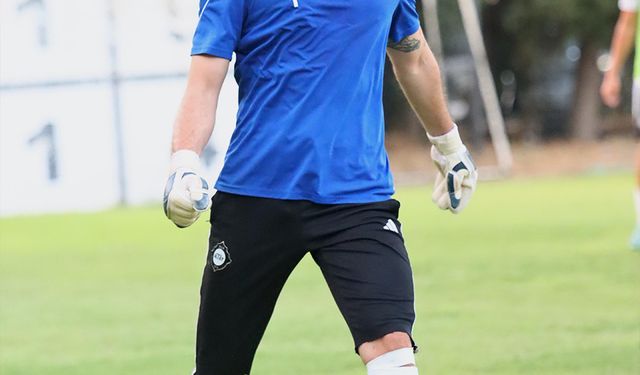 Altay'da kaleci Ozan'dan kötü haber