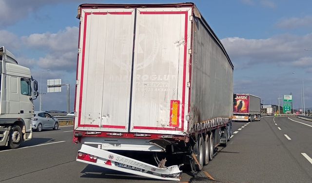İstanbul - Kuzey Marmara Otoyolu'nda kamyonet TIR'a çarptı - 2 / Ek fotoğrafla