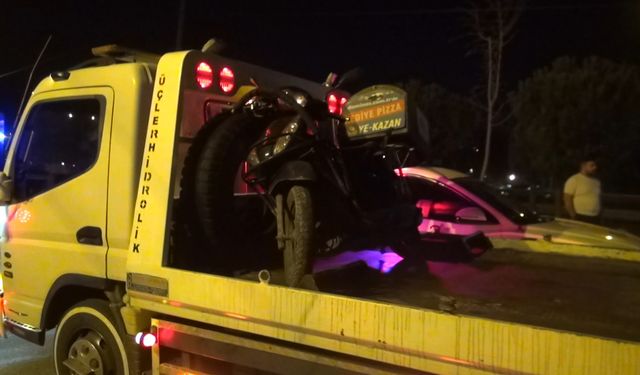 İstanbul- Silivri'de motosikletli kurye bariyerlere çarparak metrelerce savruldu