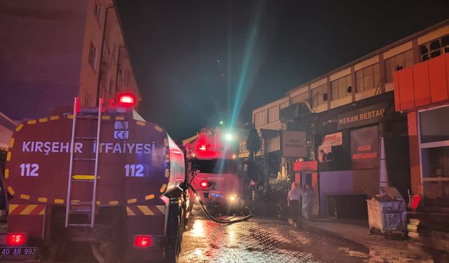 Kırşehir'de hırdavatçı dükkanında yangın: 1 yaralı