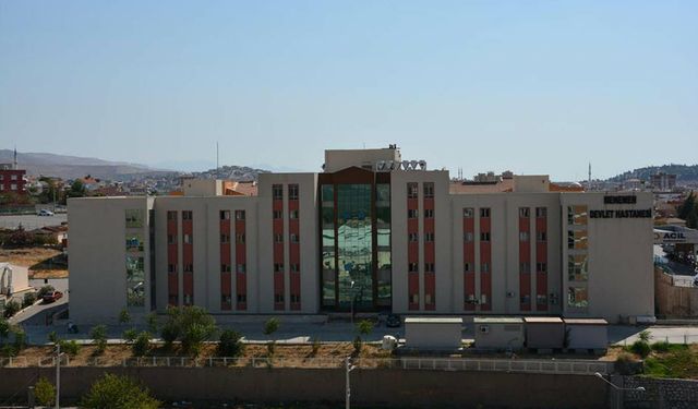 Lise öğrencisi, ‘ailece dışarı çıkma' tartışmasında babasını öldürüp, annesini yaralamış