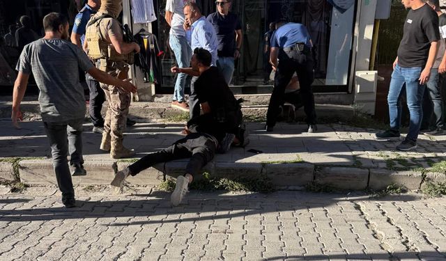 Muş'taki silahlı kavgada 2 kişi öldü, 3 kişi yaralandı; olay kamerada