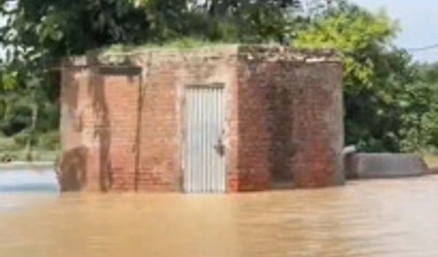 Pakistan'da muson yağmurları nedeniyle hayatını kaybedenlerin sayısı 905'e yükseldi