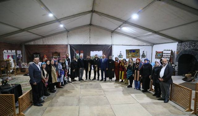 Vali Baydaş Ve Başkan Metin Rize Gastronomi Günlerini Ziyaret Etti