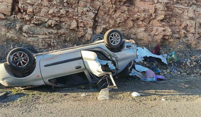 Adıyaman’da otomobil devrildi: 3 yaralı