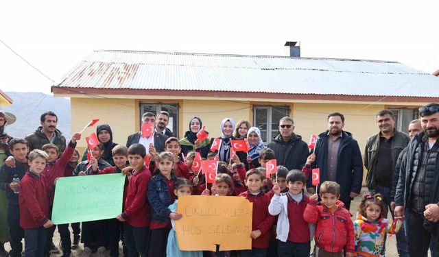 Ağrı’da "Okulum Beni Bekler Projesi" ile 9 yaşındaki öğrenci yeniden okula döndü